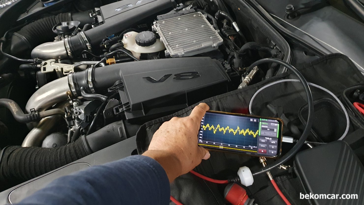 자동차전용 오실로스코프 & 실린더압축압력센서 등 정비사세트 AA 3세트 판매 (결제후 즉시 배송), 메르세데스 벤츠 차량 HS512Max 와 PDS 피에조 펄스센서 를 사용하여 블로우바이 가스 누설을 측정하고 있다. 이번에는 싱크채널 연결은 하지 않았다.|베콤카 차량정밀진단