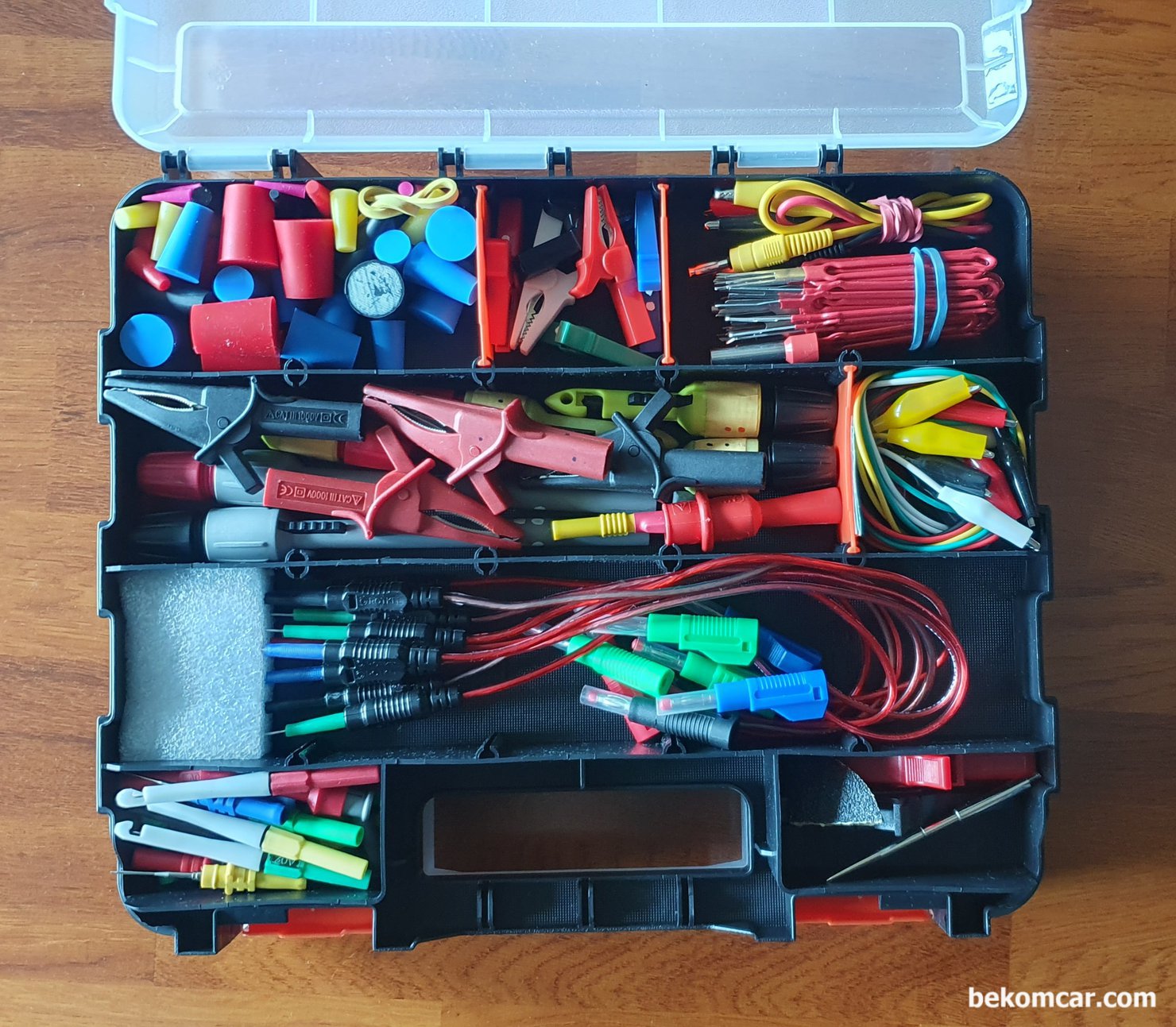 엔진 진단등 전기적 진단니 필수 연장정리, 전기적 진단시 사용하는 악어클립, 릴레이 점퍼, 휴즈 바이패스, 핀 작업등 각종 공구항 정리이다.|ベコムカー (bekomcar)