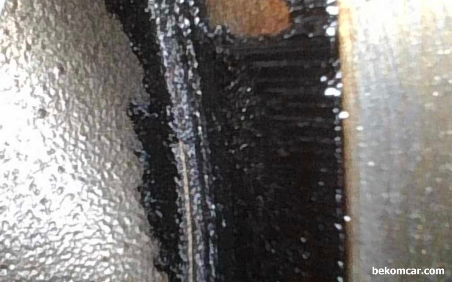 실린더헤드가스켓 누수 가능성, 헤드 내시경검사, 실린더헤드가스켓 누수 가능성, 헤드 내시경검사 기록. 베콤카 진단자량은 쉐보레 말리부 1.5T 차량이다. 사용되는 냉각수는 핑크색 이다.|베콤카 차량정밀진단