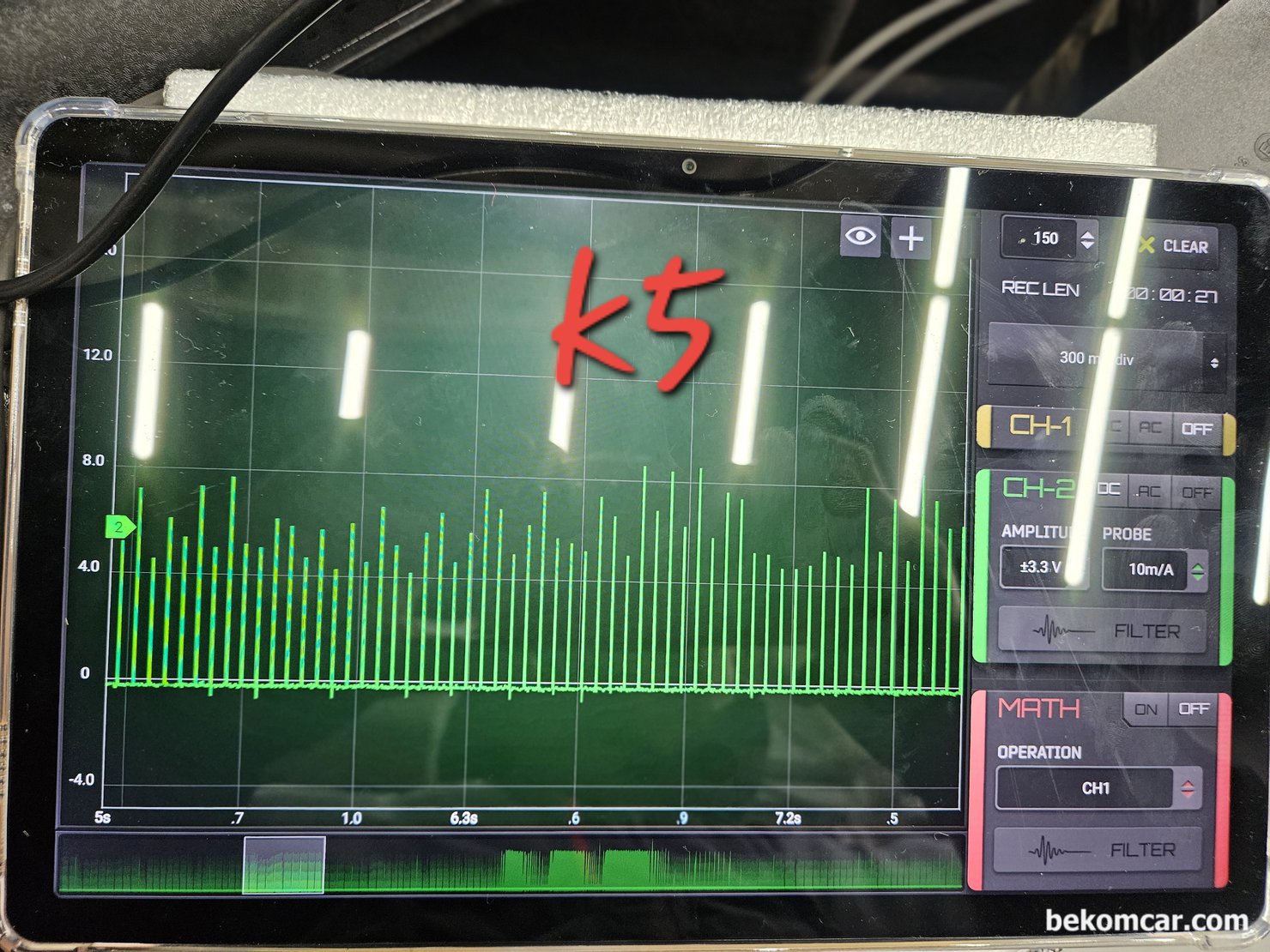 HS512Max로 점화코일 전류계 측정파형이 불규칙합니다. 이유가 뭘까요?, 국내대리점으로 베콤카에서 수입하여 공급하고 있는 HS512Max 스코프 (KC인증스코프) 를 이용하여 점화코일 전류를 측정하는 과정이다. 전체 시간대를 보는것이라 피크 값이 균일하게 보이지 않을수 있다. 좀 더 자세히 시간대를 주리면 파형이 제대로 표시된다.|贝科姆汽车 (bekomcar)