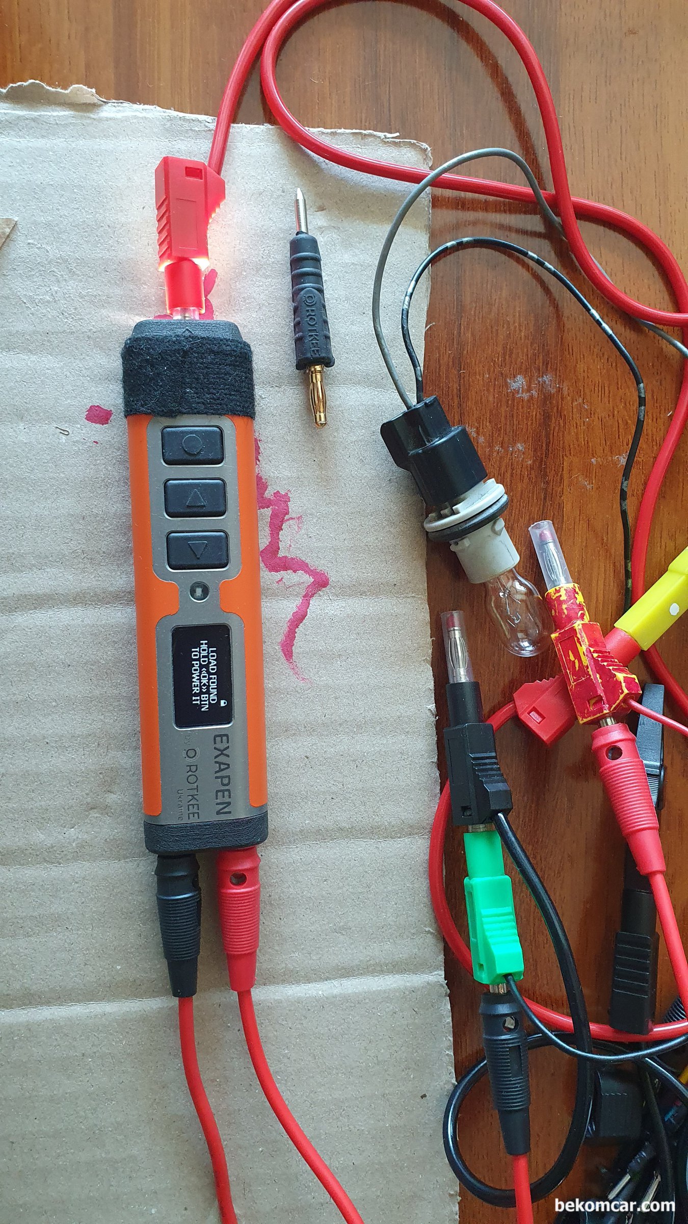 ROTKEE ExaPen 엑사펜 기능중 전원 Power 공급기능 과 듀티제어기능, ROTKEE ExaPen 엑사펜 기능중 하나는 전류가 흐르는 배선에 탐침하면 엑사펜에서 부하를 인식하여 'LOAD FOUND. HOLD <)K> BTN T POWER IT' 메시지가 뜬다. 단순히 부하가 인지되었고 OK 버튼을 누르면 '전원 POWER' 공급이 된다는 의미이다. 회로 진단시 상당히 유용한 기능이다.|贝科姆汽车 (bekomcar)