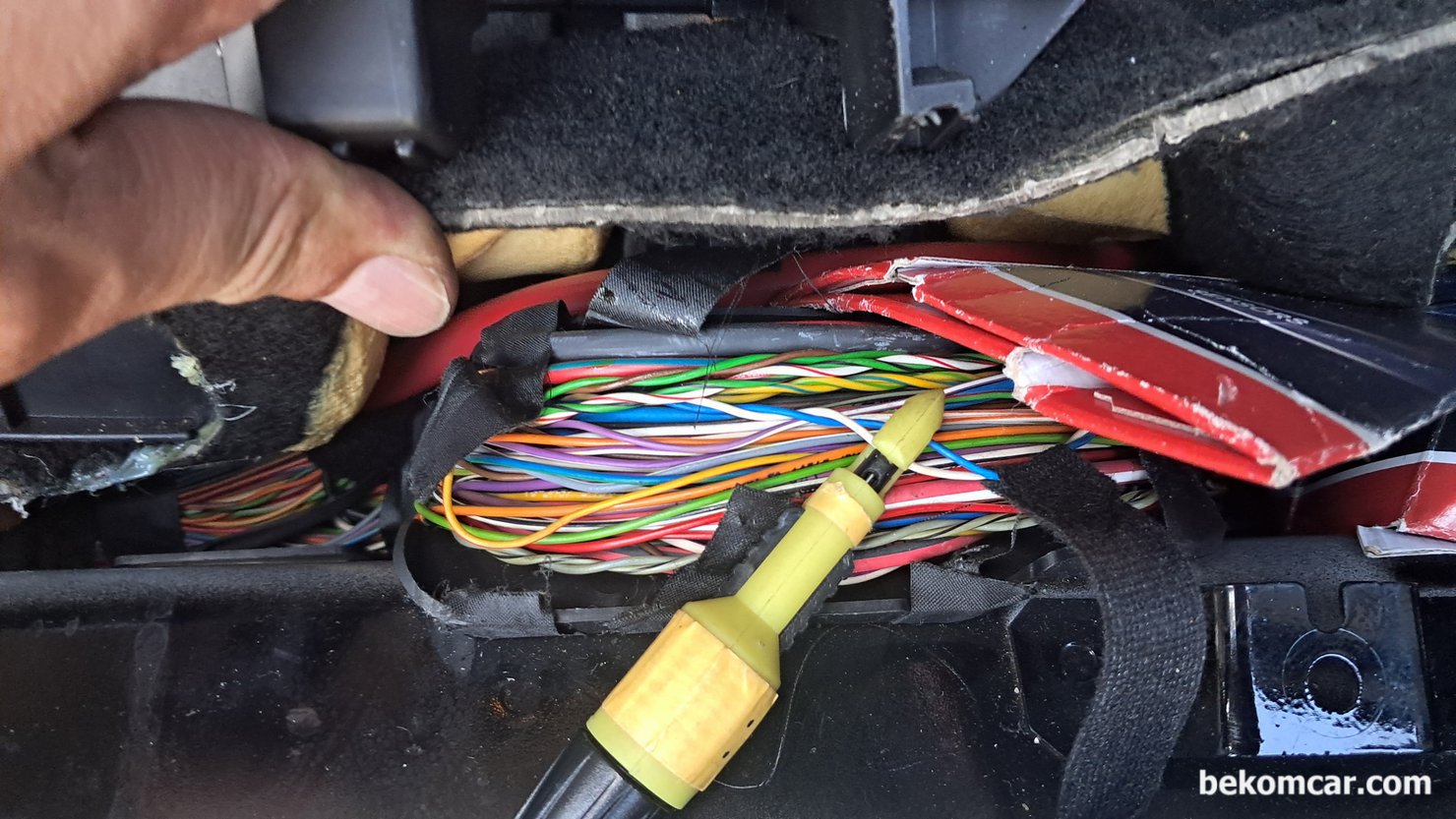 2015 마세라티 기블리 캔통신진단 BCM & 스타코넥터, 마세라티 기블리 2015년 조수석 도어패널 사이드메인 하네스이다,|베콤카 차량정밀진단