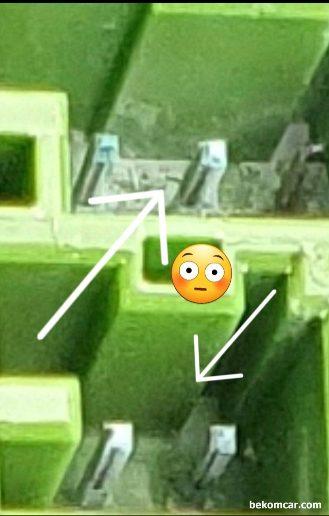 캔 통신 에러 종단저항 측정기록, 마세라티 기블리 사례, 베콤카 고객차량 마세라티 기블리 U0202 진단과정, 스타코넥터 터미널에 수분침투로 인한 부식흔적이다. 파츠크리너 청소후의 캔 통신 코넥터 상태이다. 이런경우 간헐적 캔 통신에러 가 생길수 있다.|بيكومكار  (bekomcar)