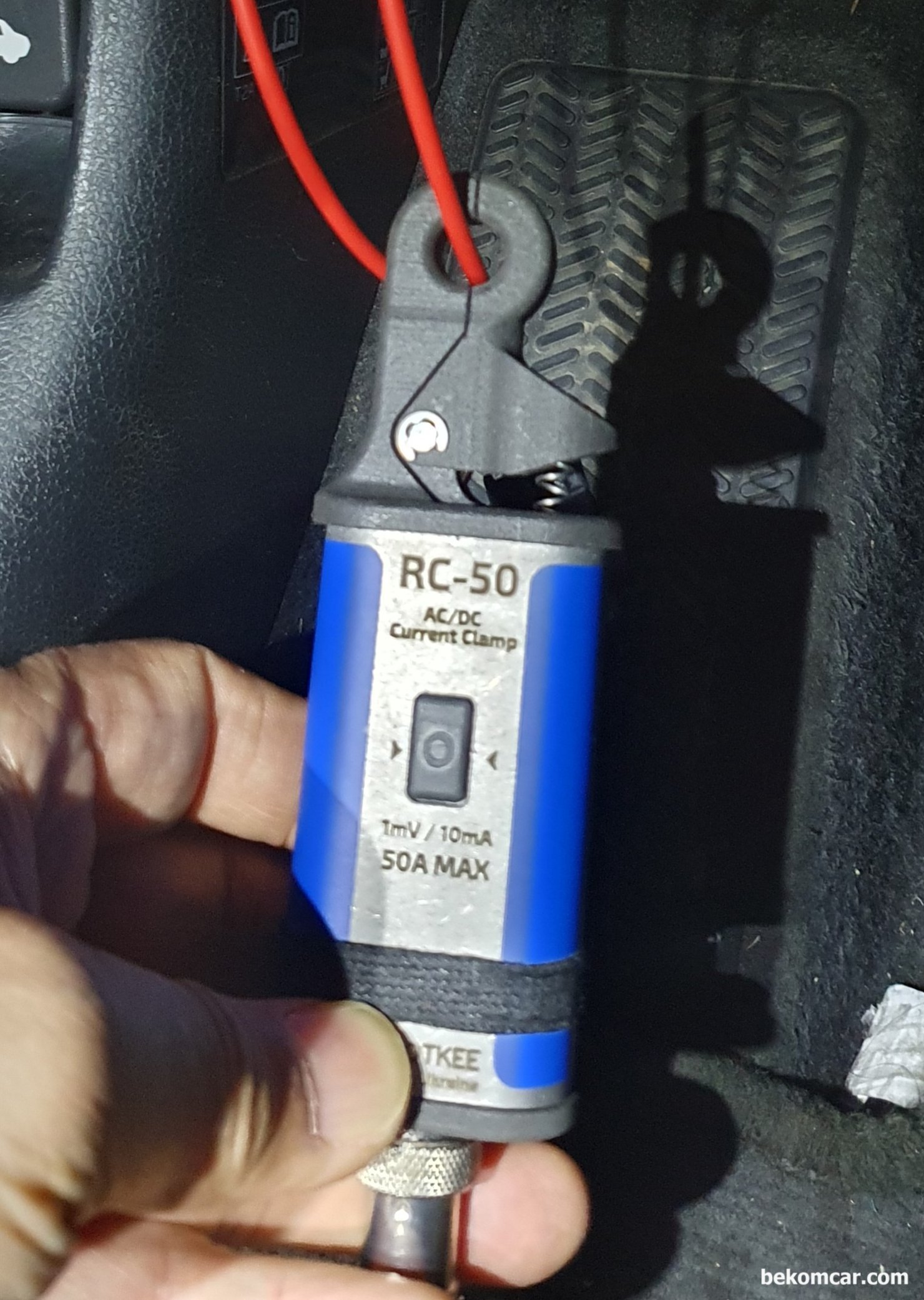 2015년 혼다 어코드 9세대 간헐적 시동지연, 연료펌프 진단기록, 어코드 9세대 연료펌프 측정, 약 5,653RPM 에 8A정도 전류를 사용하고 있다. 사용 전류에 비하면 회전수는 조금 느리기는 하지만 우려할 정도는 아니다. 연료펌프 파형측정에 사용되느 전류계는 ROTKEE RC-50으로 50A까지 지원되면 1mV/ 10mA 전환이 된다.|贝科姆汽车 (bekomcar)