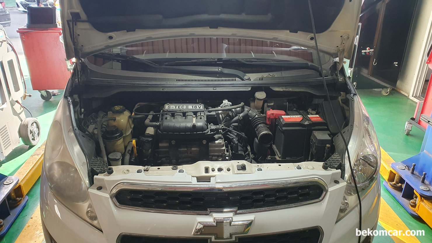 GM대우 2012년 스파크 냉간시 부조 기본진단, 배기 및 점화파형, GM대우 2012년 스파크 냉간시 부조 진단을 위하여 준비중이다. 일정시간 지나고 시동걸면 심한 부조가 있으나 조금 열 받으면 증상이 상당히 개선되고 부조를 못 느끼는 정도이다. 4기통 LPG 차량이다.|贝科姆汽车 (bekomcar)