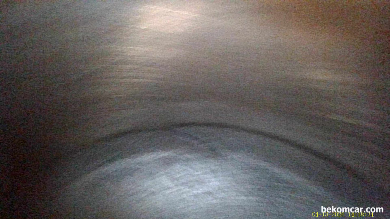 실린더 내시경 검 사결과 불완전 연소상태 피스톤 과 밸브상태 확인됨, 벤츠 E200K 사례, 공연비 농후 P0172 와 4번 실린더 실화 P0304 가 있는 상태의 벤츠 E200K W211 내시경 검사 기록이다. 실린더1번부터 4번까지 모두가 비슷한 상태이다. 다행히 실린더벽 스크래치나 물리적인 이상은 관찰되지 않고 있다. 하지만, 내시경으로 관찰시에는 큰 것은 확인되지만 작은것은 육안 점검이 안 되는경우도 많다.|بيكومكار  (bekomcar)