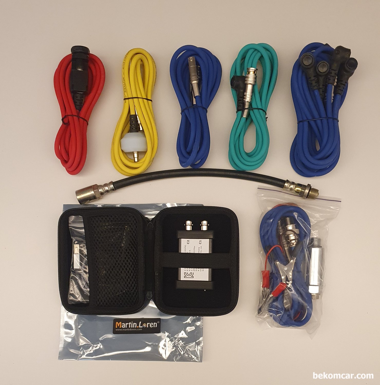 과학적 고장진단이 좋은 이유, 벤츠 W211 E200K 주행중 시동꺼짐 진단 정비 사례, 베콤카 는 HS512Max 등 정비사 필수장비를 수밉공급하고 있다. 추가로 정비소별 맞춤식 캔 통신 엔진진단 등 워크샵도 제공하고 있다. 판매하는 장비구성은 패키지 별로 다르다.|베콤카 차량정밀진단