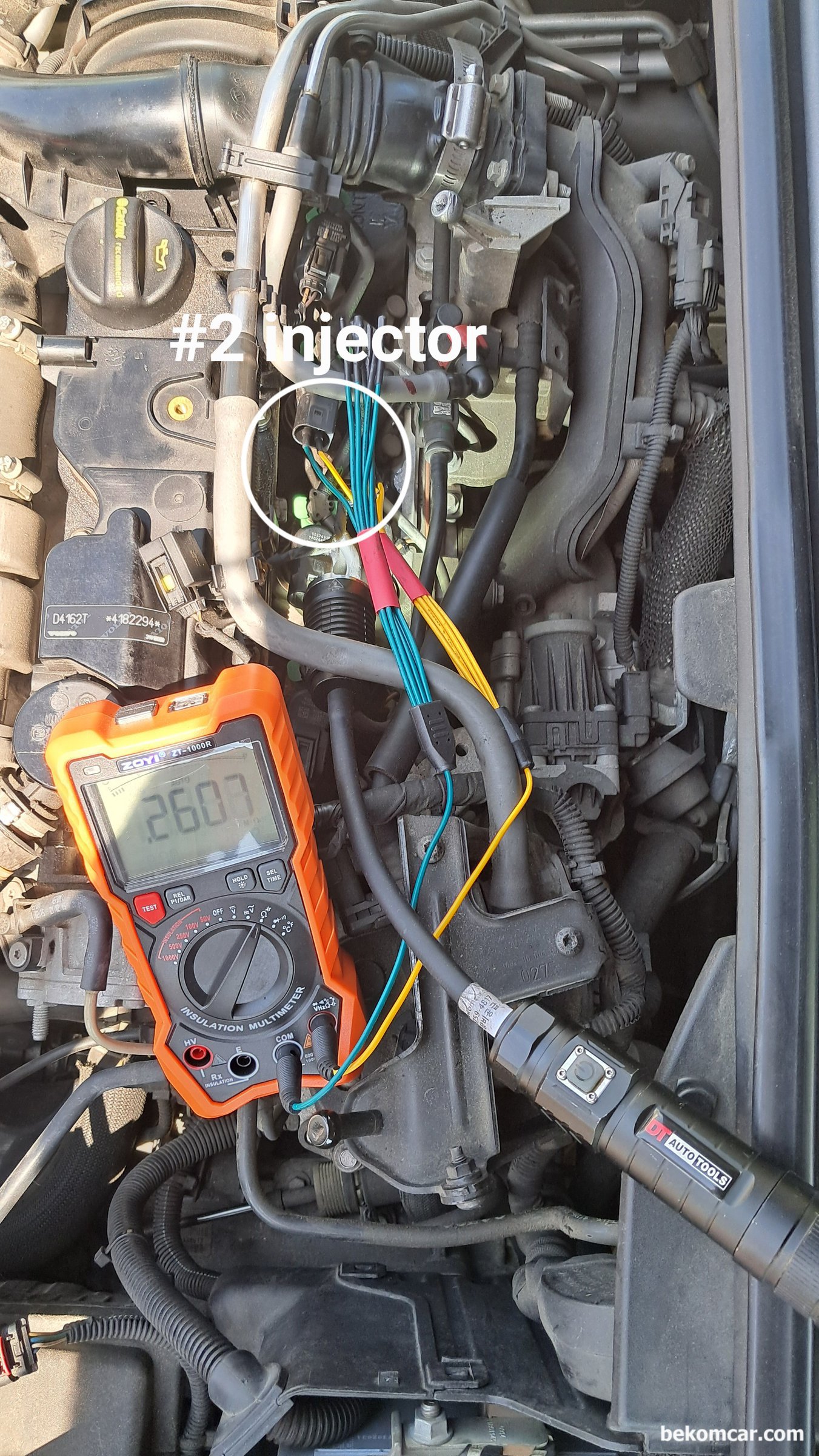 메뉴얼의 중요성, Volvo S80 P3 D2 (1.6디젤, D4162T), Volvo S80 P3 D2 (1.6디젤, D4162T) 인젝터 저항측정시 약 0.238 ~ 0.260MΩ 이 측정되고 있다. 측정전에는 #3번 인젝터 단락으로 예상했지만 실제 인젝터 저항을 측정하니 4개 인젝터 모두 다 비슷한 약 0.240MΩ 정도로 측정된다. 인젝터 단락등 상태는 아닌것으로 진단한다.|bekomcar.com