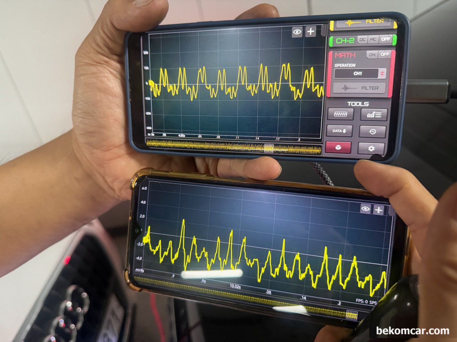 ROTKEE PDS 피에조 센서 사용시 권장사항, 비교분석 파형 샘플. 위 파형은 S450 W222 (6기통) & 아래 파형은 S500 W222 (8기통)이다. 확연이 차이가 있다. 진단기 스캔하면 물론 고장코드는 없다. 하지만 느끼지 못 하는 미세 실화가 있는상태이다.|ベコムカー (bekomcar)