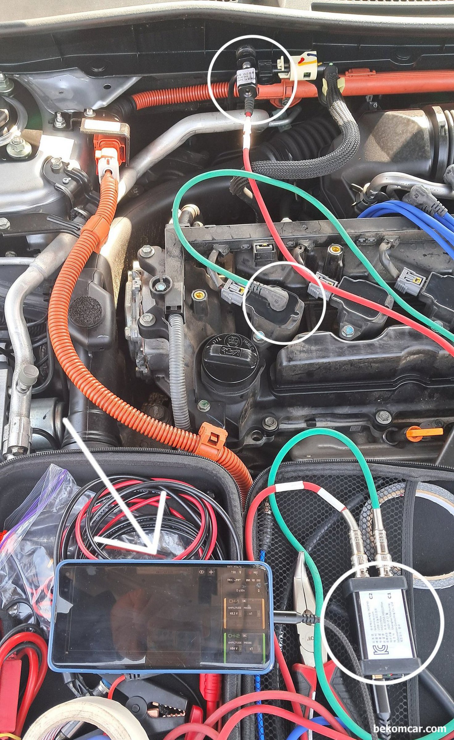 정비사와 측정장비 & 데이터학습, ROTKEE VS 인젝터 진동센서 활용편 요약, 베콤카 중고차진단 사례, 혼다 어코드 9.5세대 하이브리드 2.0L DOCH 애킨슨 차량이다. 인렛 연료파이프 위치가 좋다. #1번 실린더 (점화2차파형)에 싱크해서 각 실린더별 인젝터 작동상태 및 분사량 등 분석이 가능하다. 스코프는 HS512Max 이다. 추가내용: https://bekomcar.com/ko/photo/dchs08qr5/|베콤카 차량정밀진단