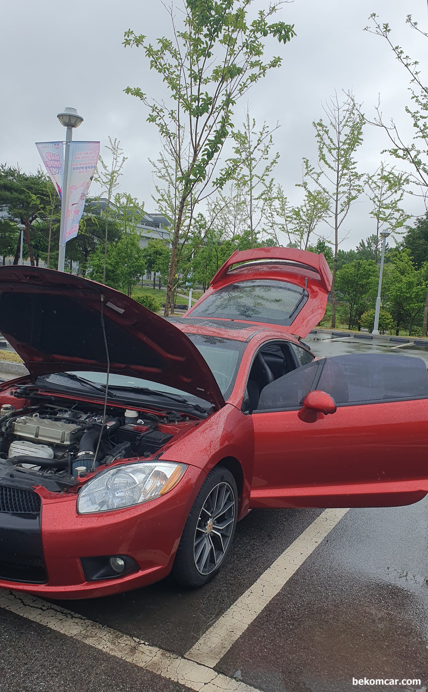 2008 미쯔비시 이클립스 2.4L 뱅크1 & 뱅크2 희박 농후 진단기록, 2008 미쯔비시 이클립스 2.4L 뱅크1 & 뱅크2 희박 농후 진단기록 이다. 자유로 시험주행하면서 해이리 주차장에서 사진을 기록으로 남긴다. 독특한 외관 디자인에 시트안점감 등이 매우 인상적이다.|بيكومكار  (bekomcar)