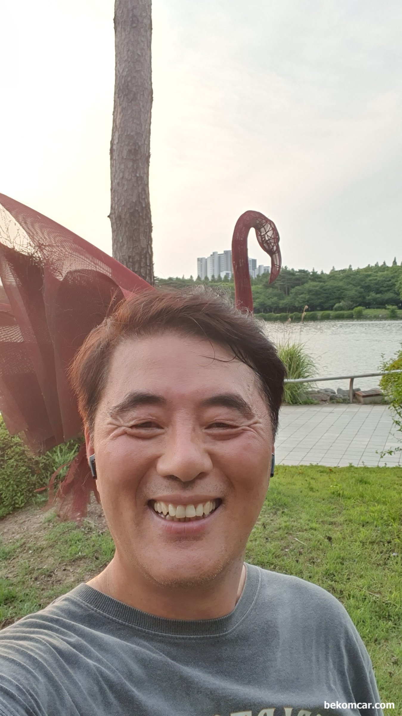세상에 공짜는 없다, 2026년 더운 여름도 이제는 물러가고 있고, 귀뚜라미가 저녁잠을 재워주고 있는 계절이다. 일산 호수공원 조깅후 기억으로 남기는 순간.|贝科姆汽车 (bekomcar)